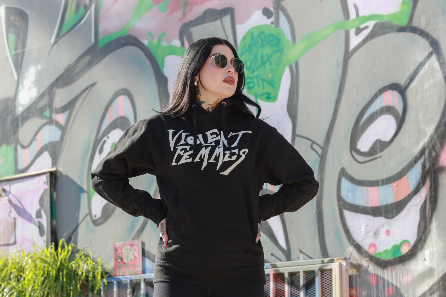 Distressed Stinky Logo Pullover Hoodie (Black)